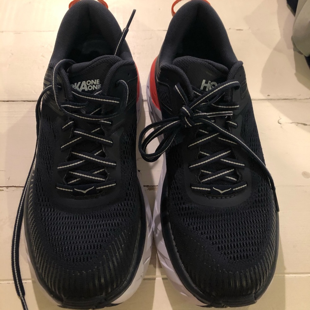Hoka one one Bondi 7 women’s 7.5 NEW